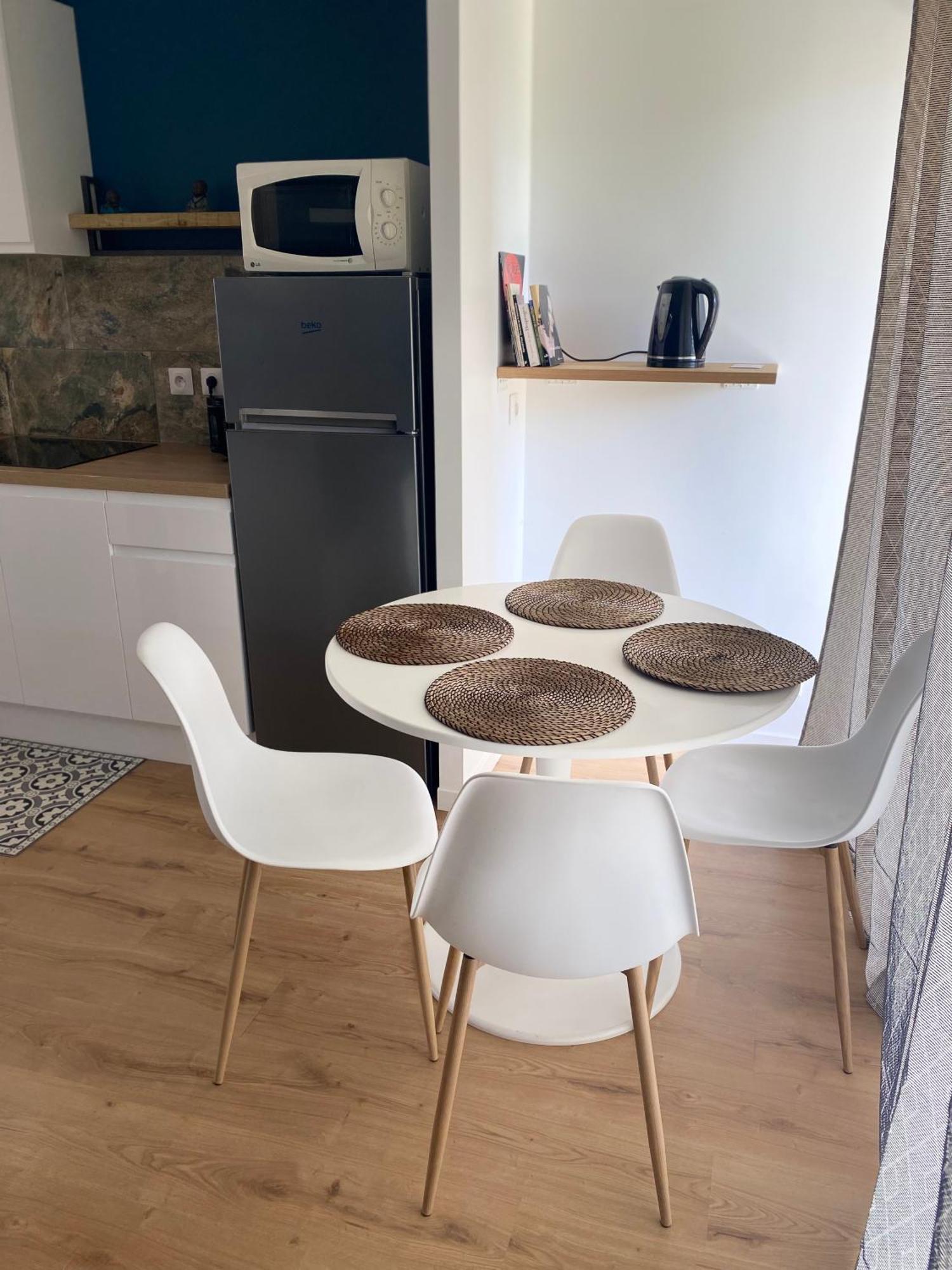 Apartment Cosy Avec Piscine *
